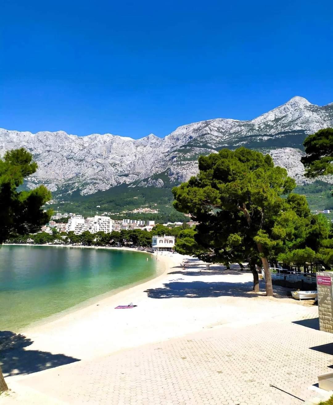Studio Apartmani Dora Makarska Exterior foto